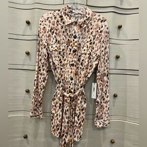 NWT Willow & Clay Linen Leopard Print Long Sleeve Romper Size Small